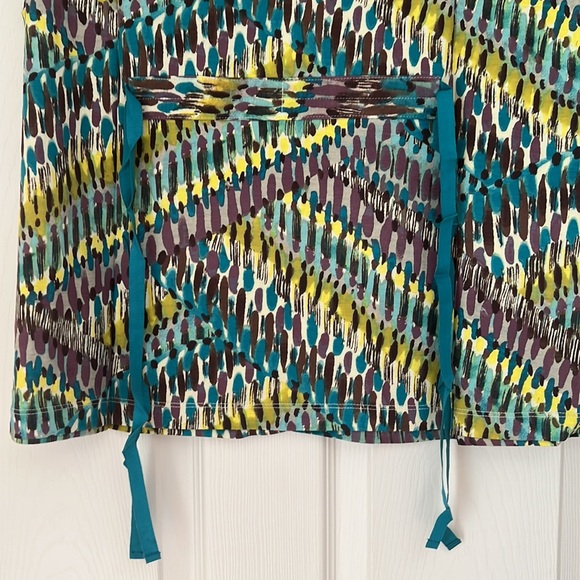 New Logo Instant Chic Top - Picture 4 of 6